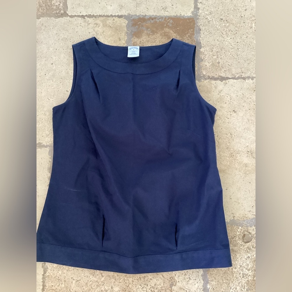 Brooks Brothers Tunic tank -Navy-SZ 8
Pit to pit 17”
Length 24”
Zip side